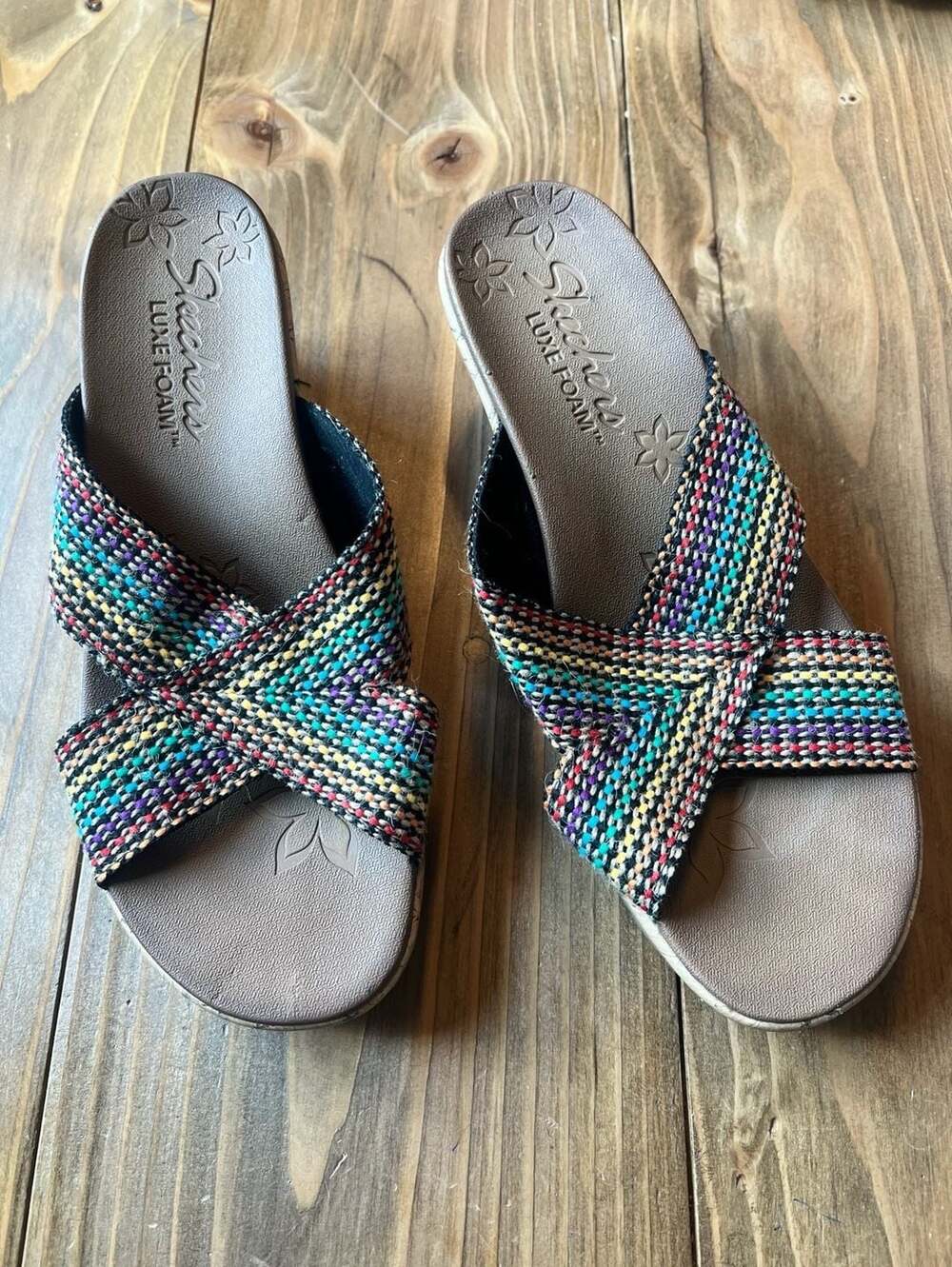 Skechers Beverlee Delighted Multi-Color Woven Cross-Strap Wedge Slide Sandals Si